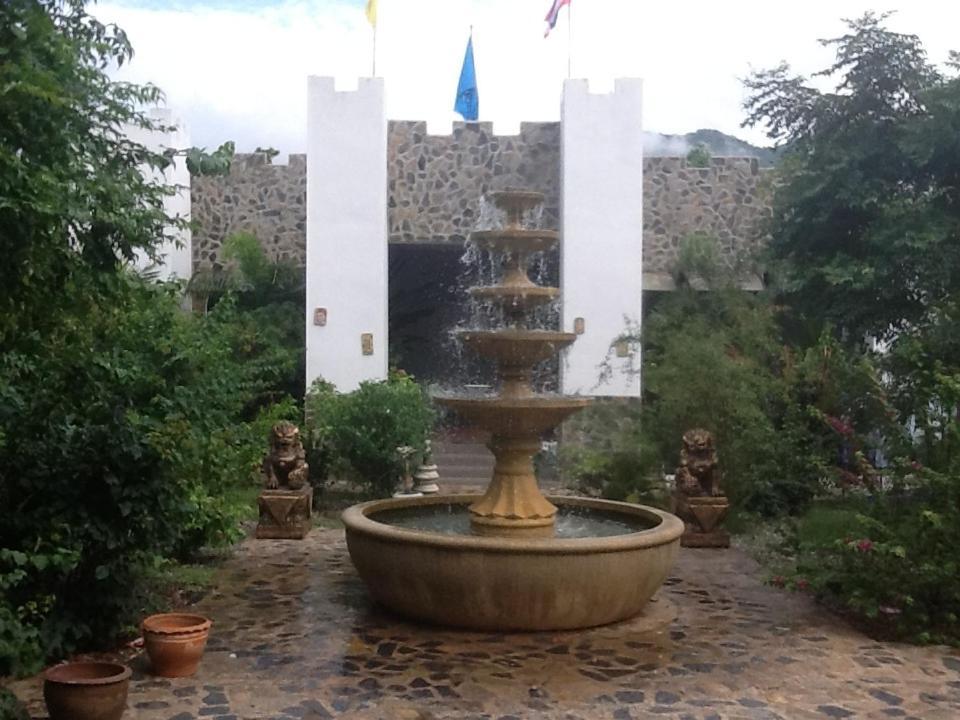 Thai Castle Resort Ban Thap Sila Ngoại thất bức ảnh