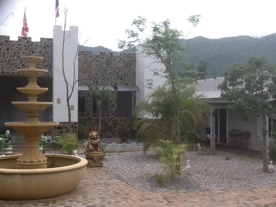 Thai Castle Resort Ban Thap Sila Ngoại thất bức ảnh